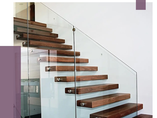 Стеклянные перила для лестницы в Тулуне от 15646 руб.