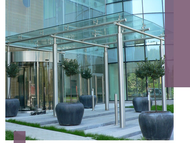 Навесы из стекла на заказ в Тулуне — монтаж и установка